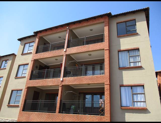 2 BEDROOM APARTMENT FOR SALE IN WILRO PARK